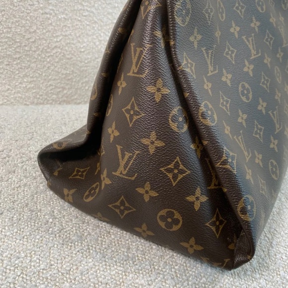 Authentic Louis Vuitton Artsy MM bag Monogram - Picture 9 of 16